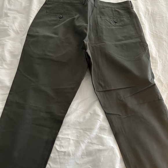 J. Crew 770 Essential, Men's Charcoal/Gray Chino's, size, NWT - Picture 5 of 8